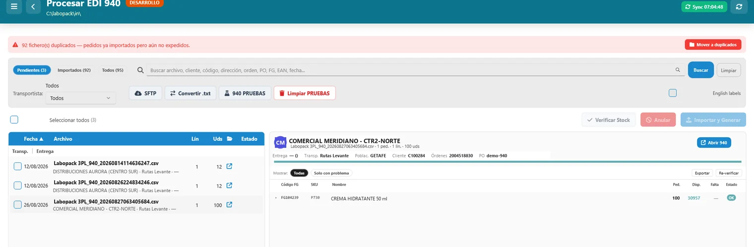 Pantalla de importación de EDI 940: lista de ficheros pendientes y, a la derecha, el detalle de un pedido con la verificación de stock de cada línea.